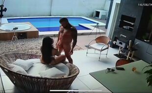 Vazou Imagens da câmera externa que mostram fotógrafo fodendo com modelo esposa de seu amigo